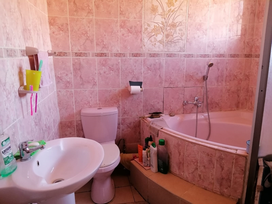 3 Bedroom Property for Sale in Geelhoutpark North West